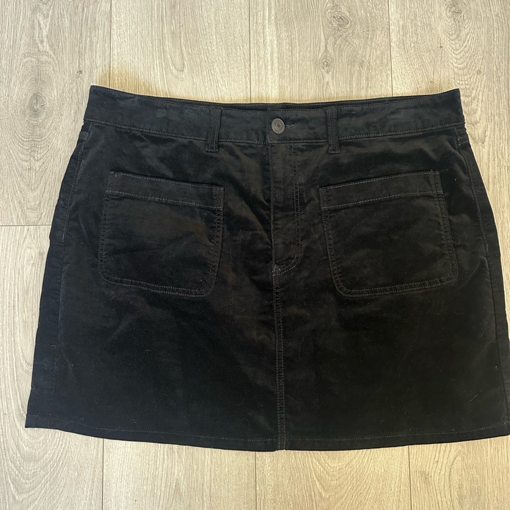 American Eagle Outfitters Black Velvet Skirt